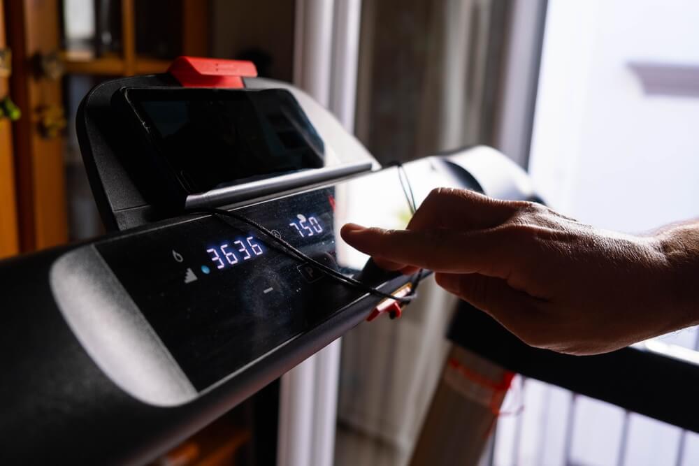 Painel de opções esteira elétrica